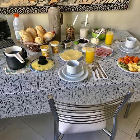 Homestay 2 - Avenida Carlos Gomes Порту-Алегрі Екстер'єр фото